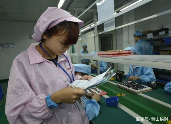 勤勞的中國人，為何工廠用工荒與外賣遞送服務(wù)興起并存？